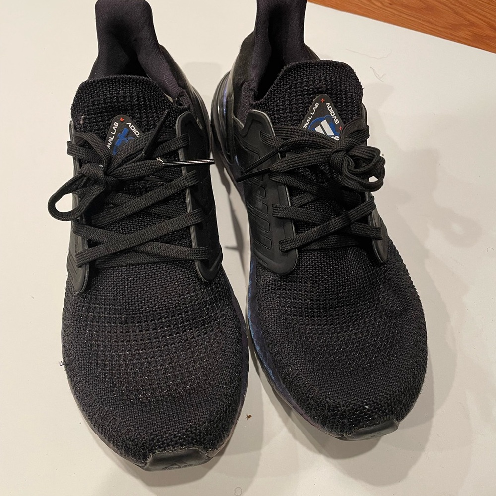 Adidas Ultraboost 20 men7.5/women8.5